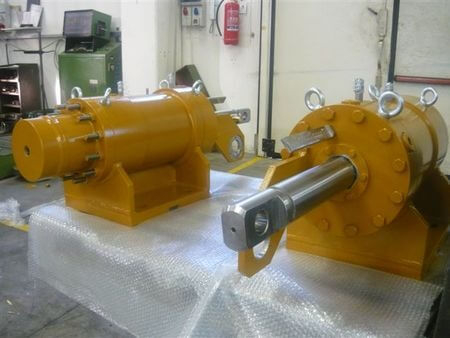 658-Hydraulic cylinder