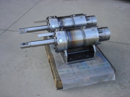 343-Hydraulic cylinder
