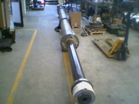 654-Hydraulic piston